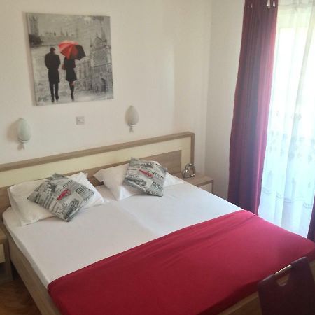 Apartmani Adriatic Ana Novalja Luaran gambar
