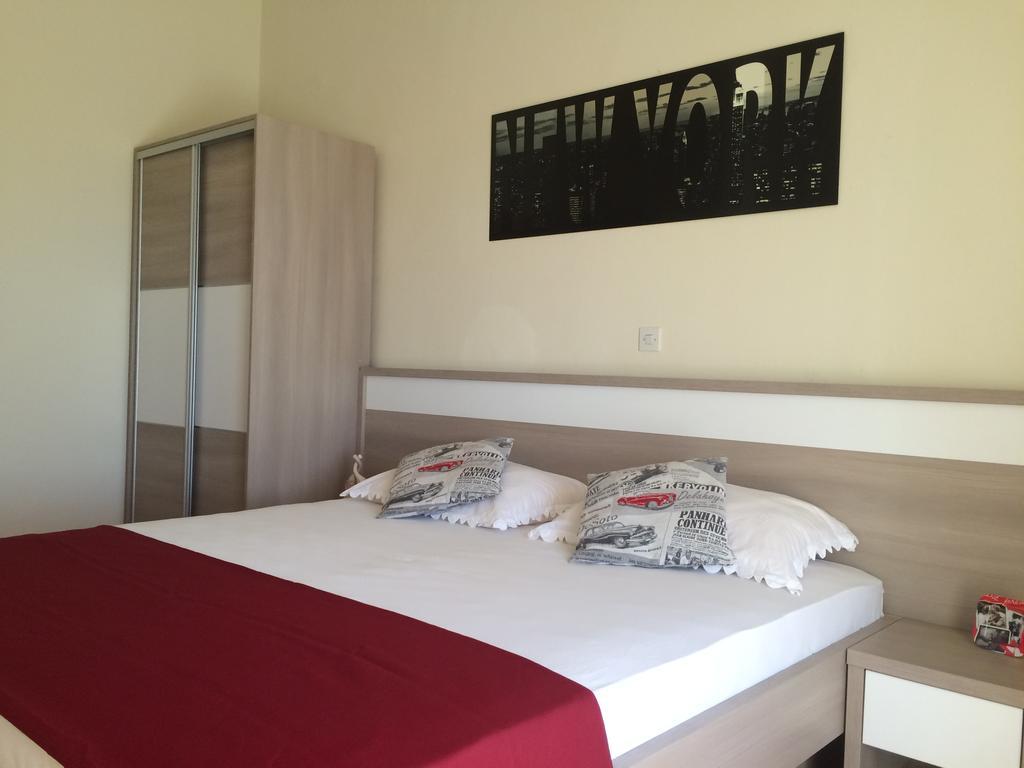 Apartmani Adriatic Ana Novalja Luaran gambar