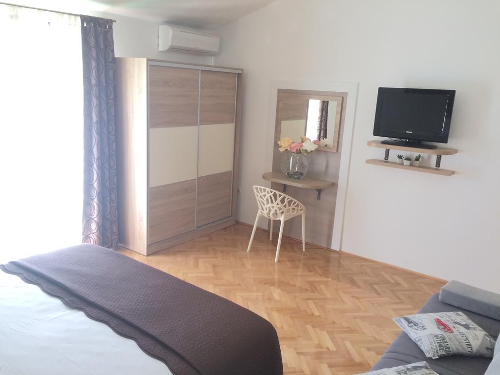 Apartmani Adriatic Ana Novalja Luaran gambar