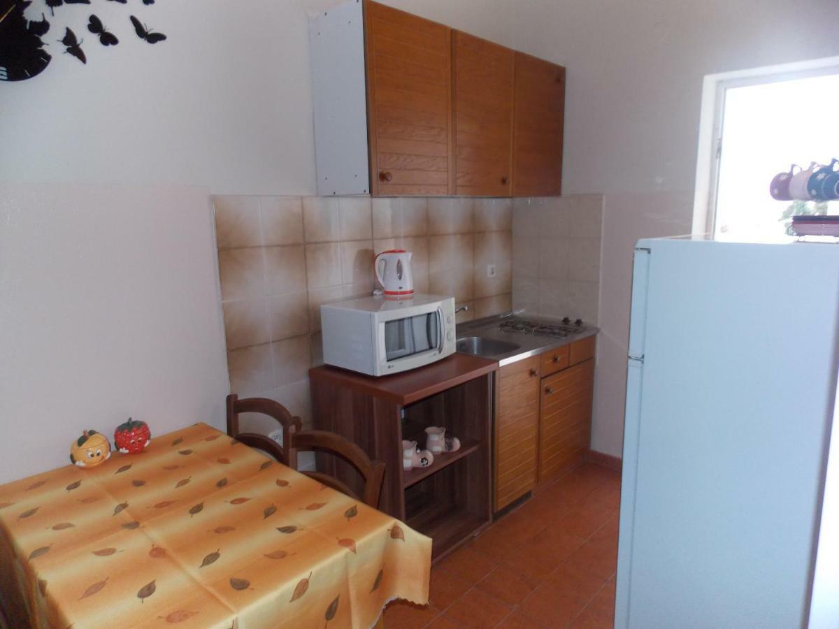 Apartmani Adriatic Ana Novalja Bilik gambar
