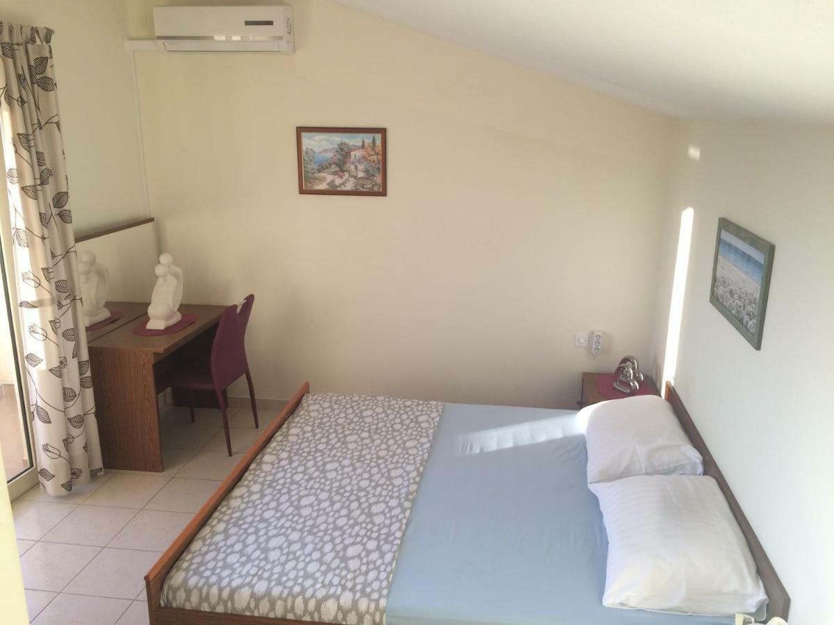 Apartmani Adriatic Ana Novalja Luaran gambar
